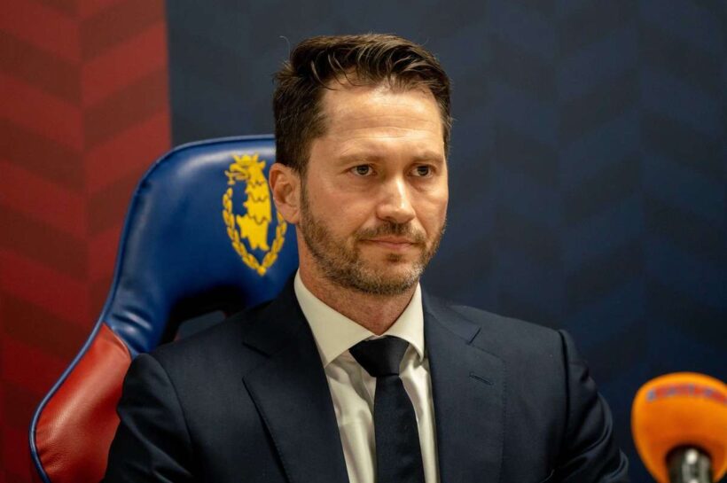 Pogoń chzzecin, однако, продан, новый президент стал Nilo Effphoria