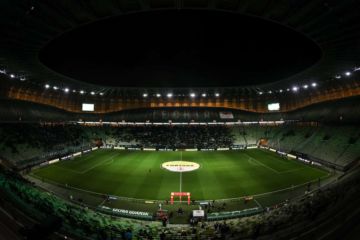 Лицензия Лехия Гданьск должна быть повешена, она может вернуться к игре в Премьер -лиге