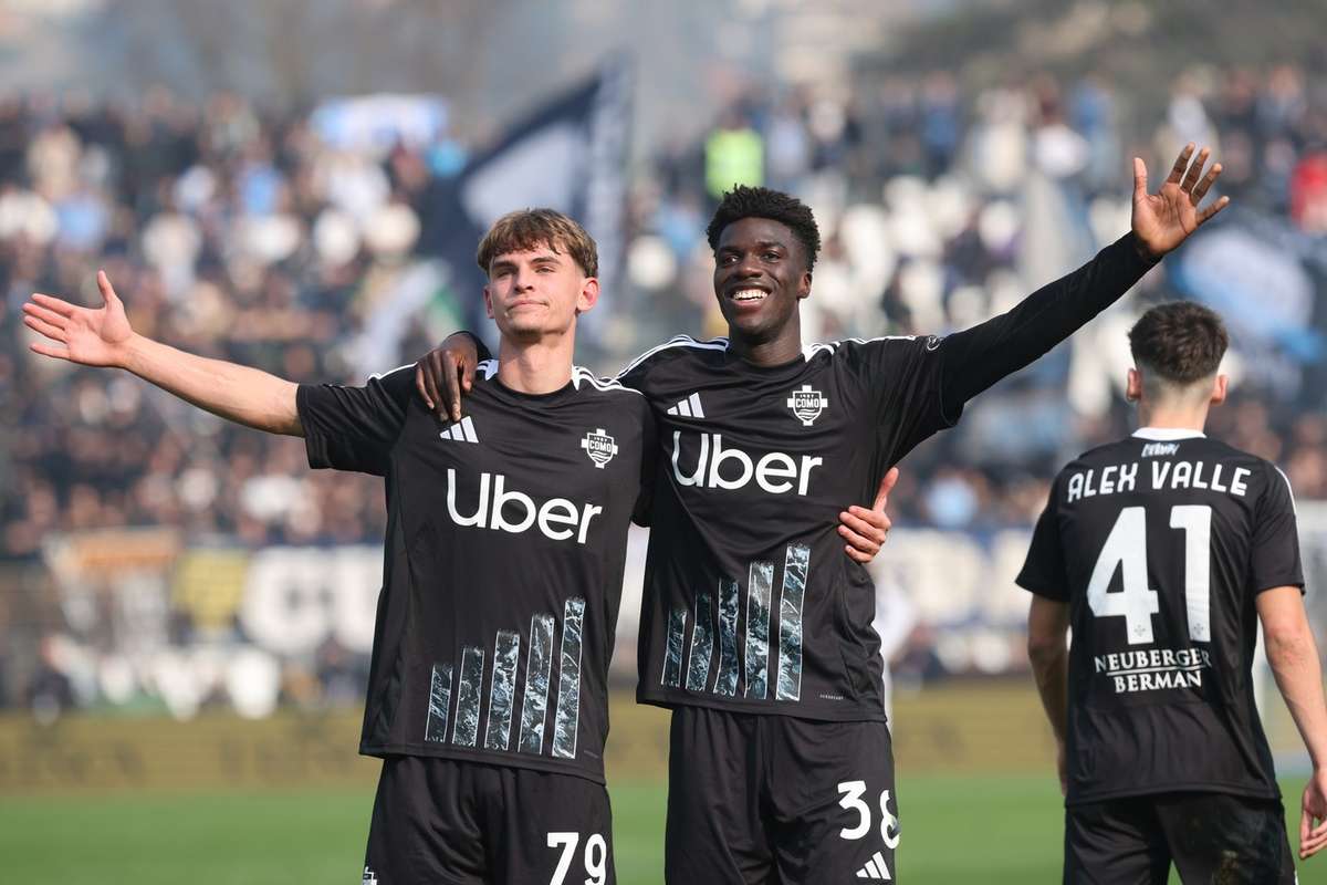 Абсурдное самоубийство и неожиданное поражение Наполи, Inter остается лидером серии А