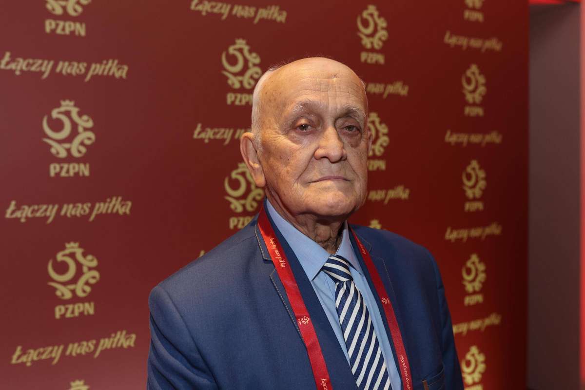 Анджей Стрейлау празднует свой 85 -й день рождения. Бывший тренер команды все еще активен
