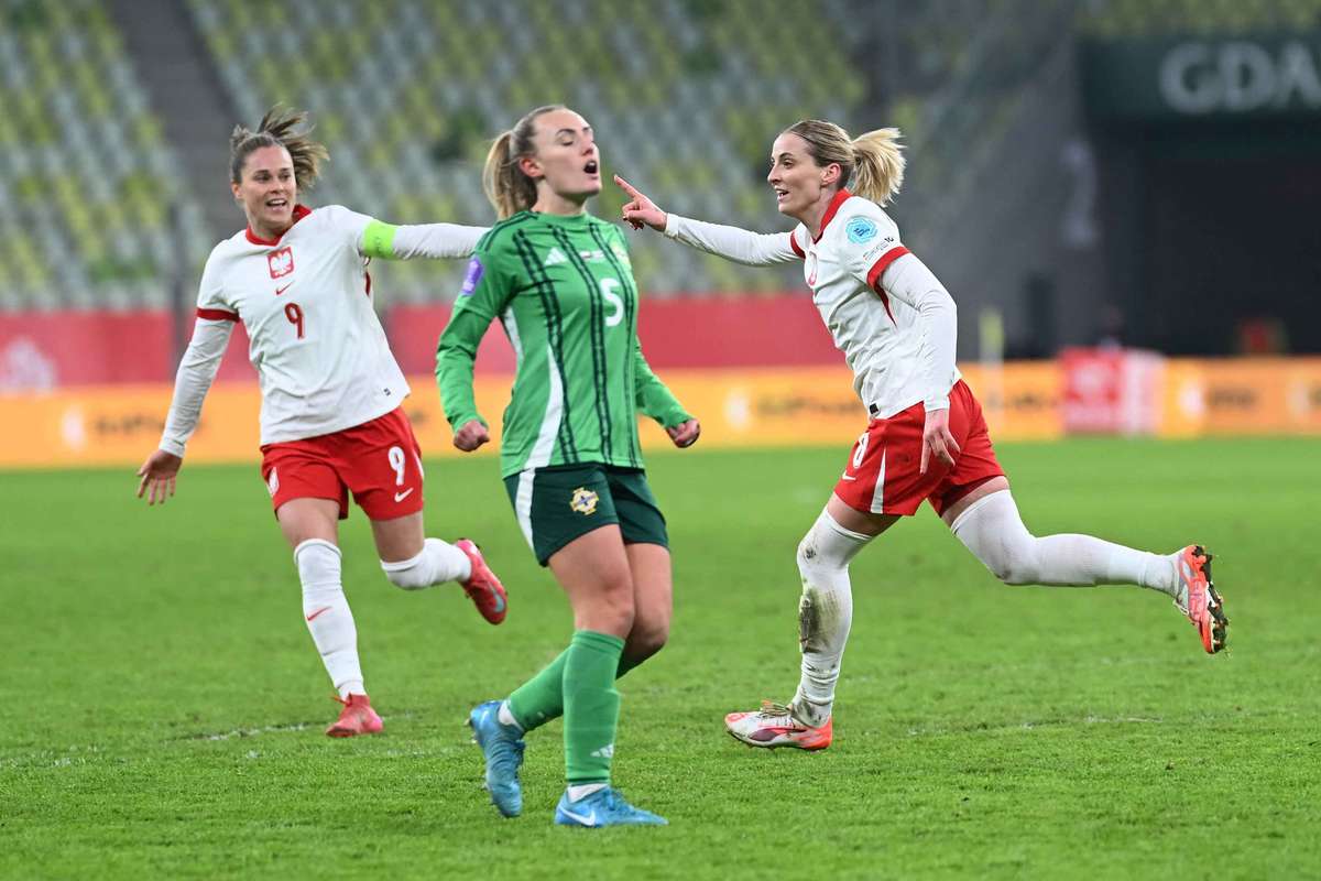 Польские женщины побеждают Северную Ирландию до инаугурации LN. Голы Камчик и Аччиньская, Паджорская помощь