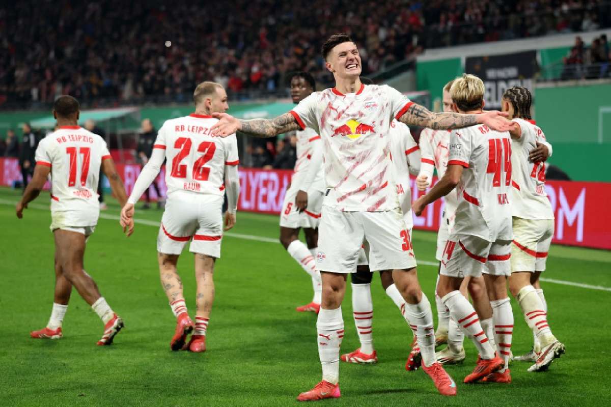 RB Leipzig с последним полуфиналистом Немецкого кубка, сеанса героя. Несколько минут Каминьского