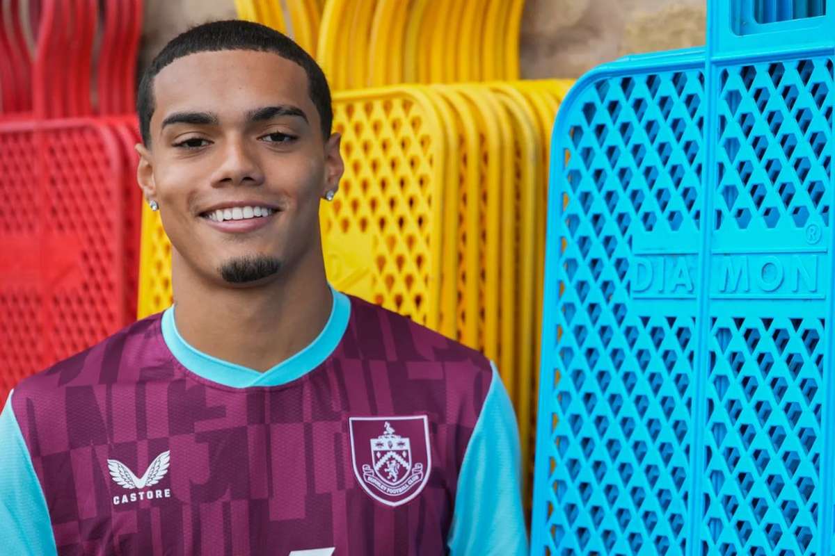 Сын Роналдиньо, Жоао Мендес: Бернли - подходящее место для меня