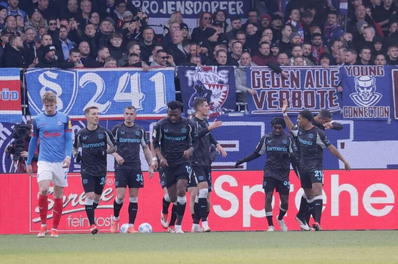 Мастер нажимает на лидера, еще один удар Шика. Вольфсбург теряет очки из Бочума