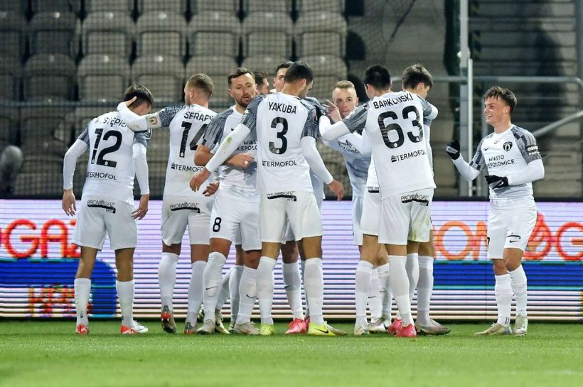 Форест исключает Полонию в дополнительное время и пишет историю. Первое продвижение в полуфинал PP