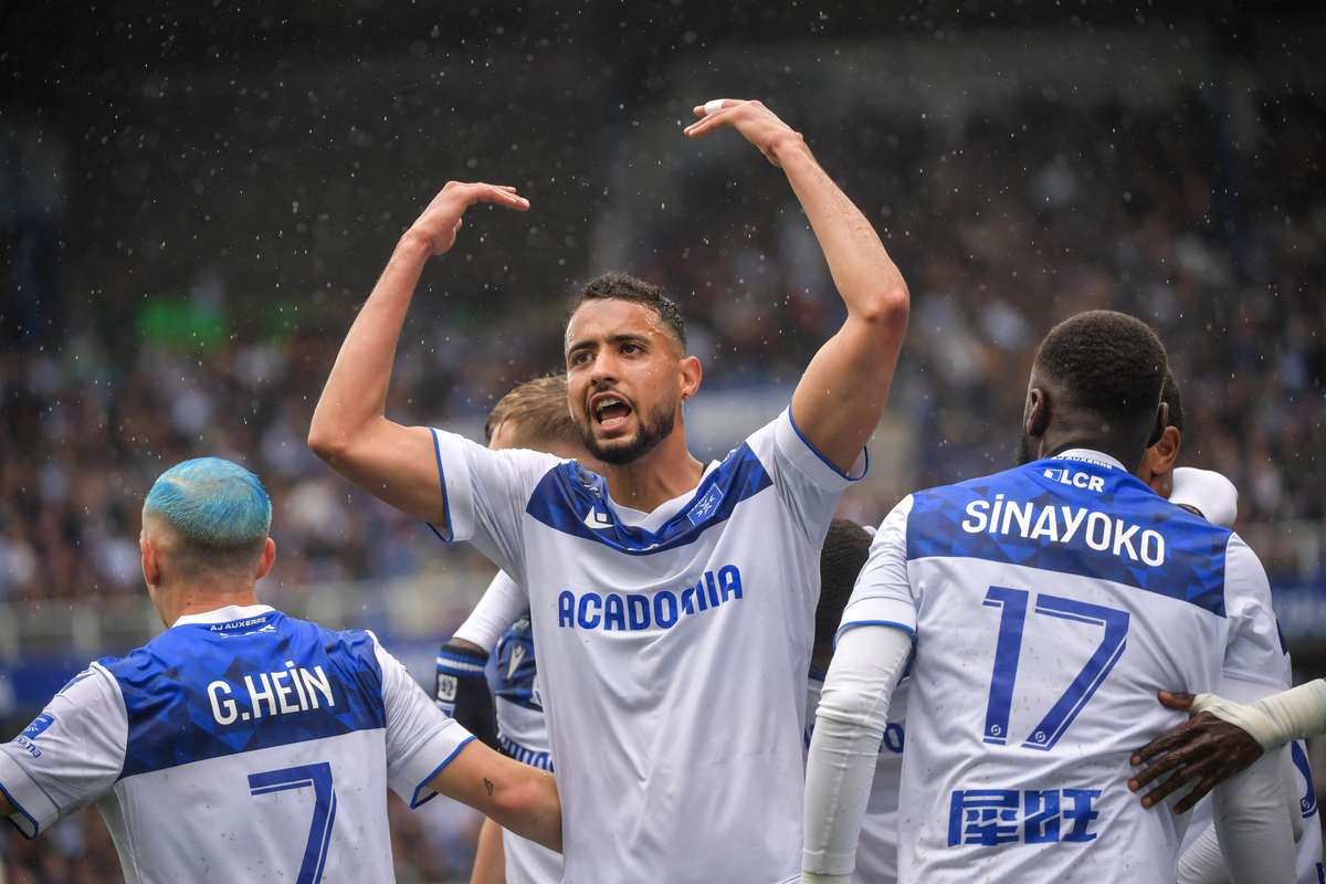 Радомик одолжил защитника из AJ Auxerre. Saad roudezoul в Радоме до конца сезона