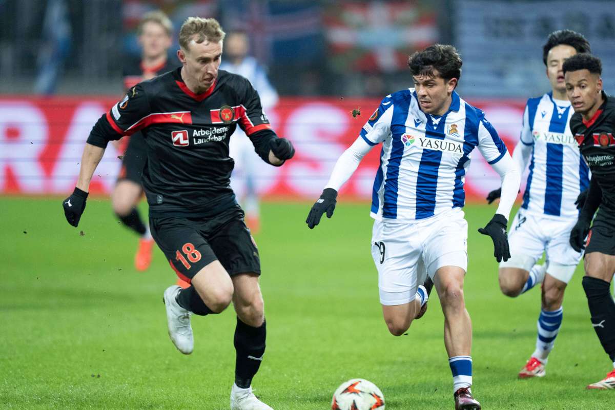 Хит в Порту для ничьей, переменное счастье полюсов в матчах в плей-офф Лиги Европы