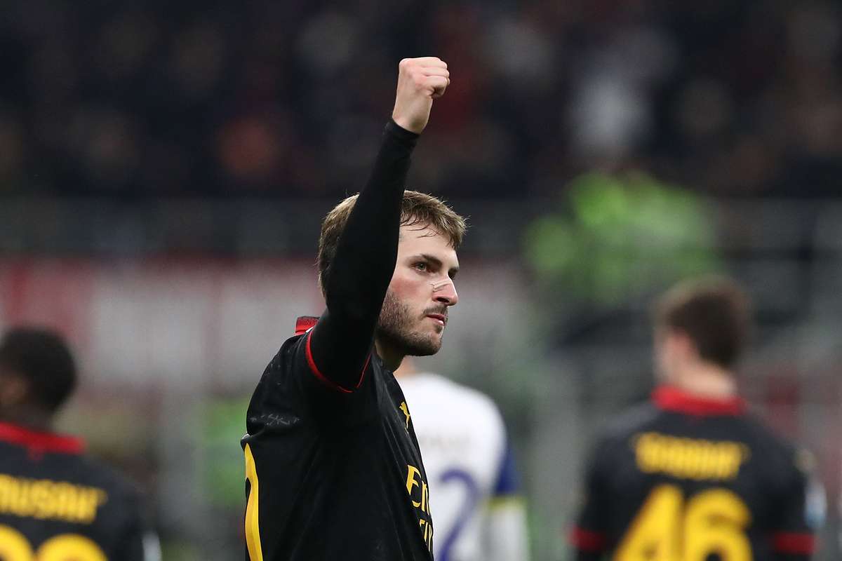 AC Milan победил Верону благодаря первой цели Гименеса на Сан -Сиро