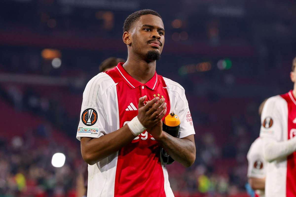 Ливерпуль хотел бы привлечь нового левого защитника. Следует за молодым рекордсменом от Ajax