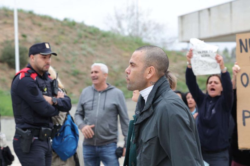 Дани Алвес оправдал от обвинения в изнасиловании