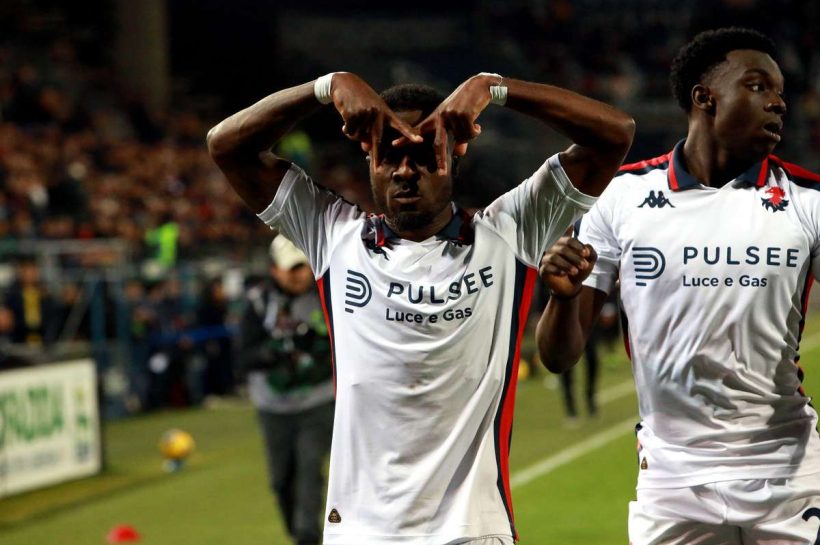 Кальяри использовал неспособность Genoi и благодаря галстуке, которую он поддерживает надежды на обслуживание