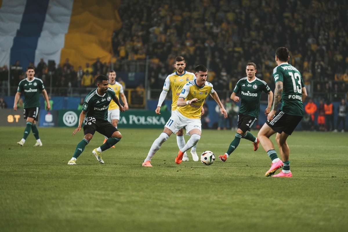 Сумасшедший матч в Люблине. Много целей, вратарей и преступных ошибок на последней встрече