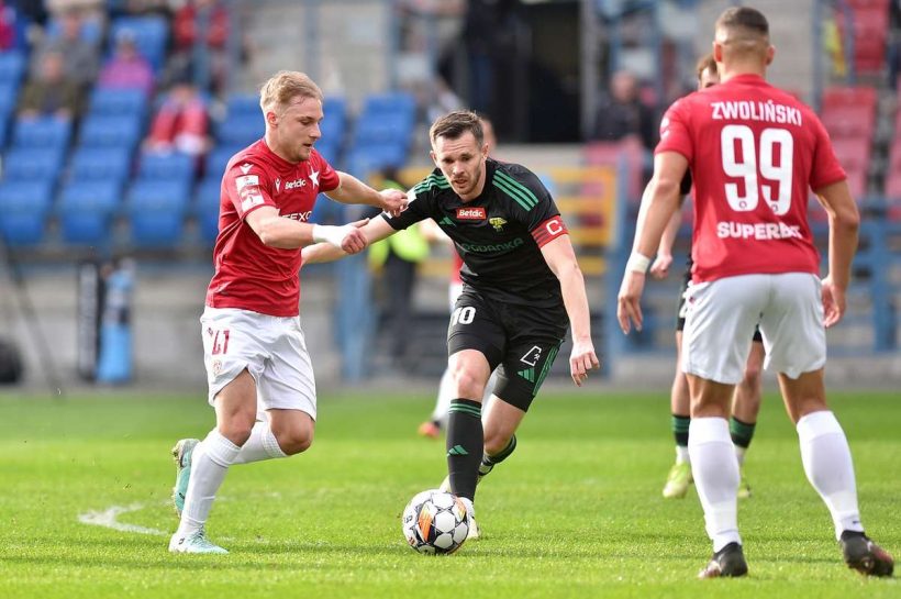 Горник ęczna не использовал игру. Висла выигрывает и возвращается в зону пьесы