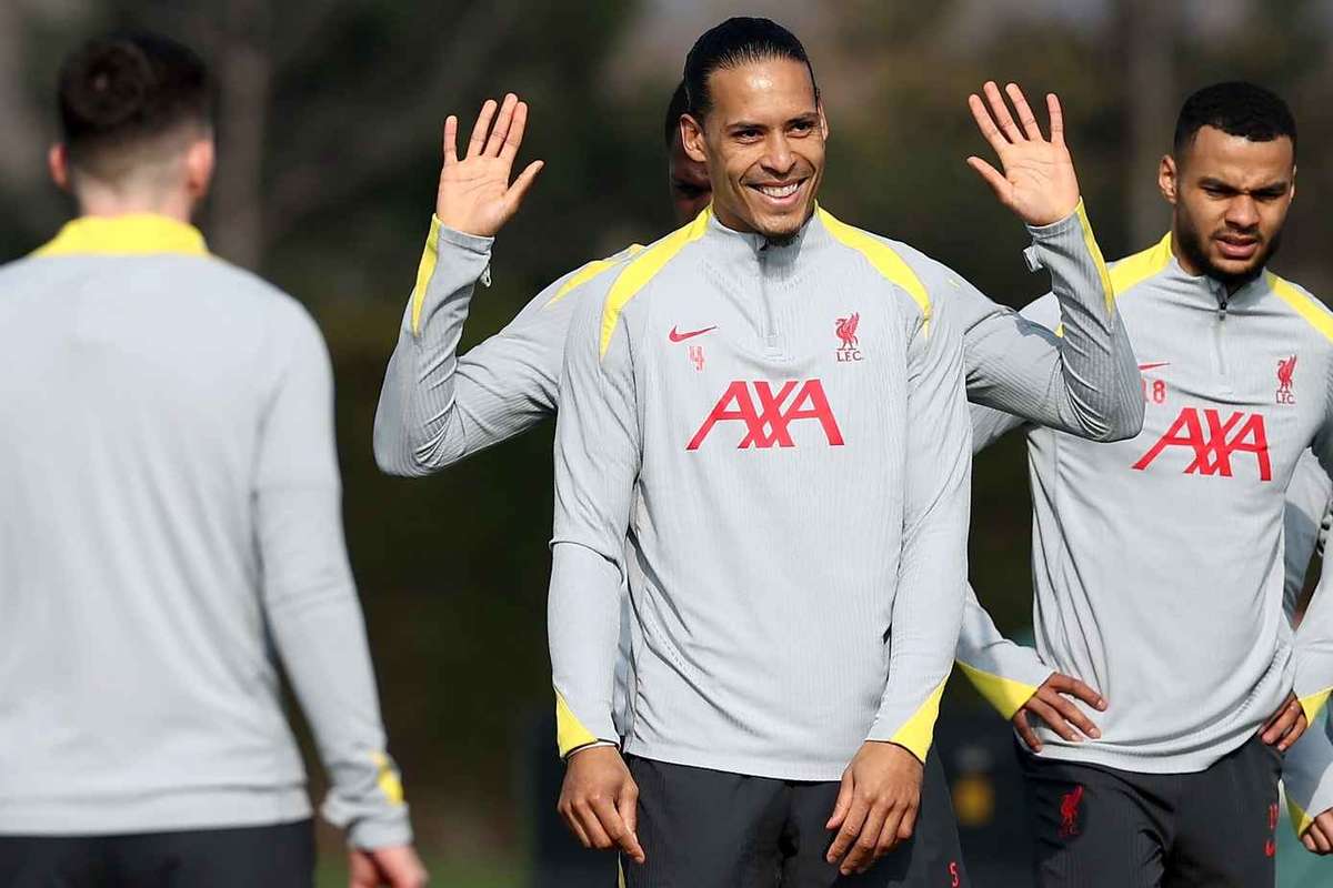 Ван Дейк ожидает, что «Ливерпуль» будет «очень трудно« преодолеть »фантастический» PSG