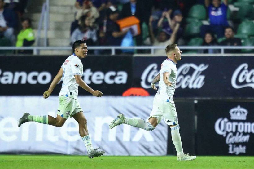 Богуш с первым голом в Мексике. Он красиво попробовал свободный удар