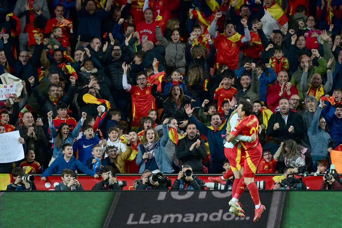 Фантастическое зрелище с Ямальским гением. Испания в лучших четырех из Лиги Наций