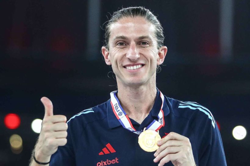 Филипея Луис выиграл 3 титула в качестве тренера Фламенго и имеет больше трофеев, чем неудачи