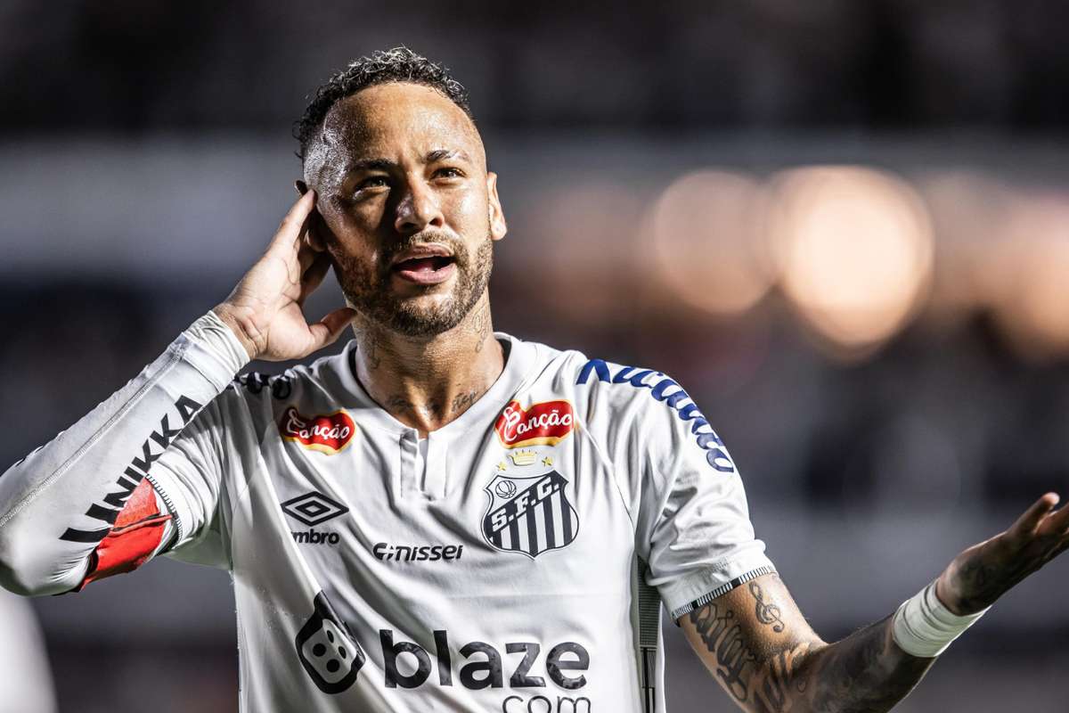 Тренер «Барселоны» Ханси Флик комментирует слухи о передаче Неймара. "Я сказал это раньше"