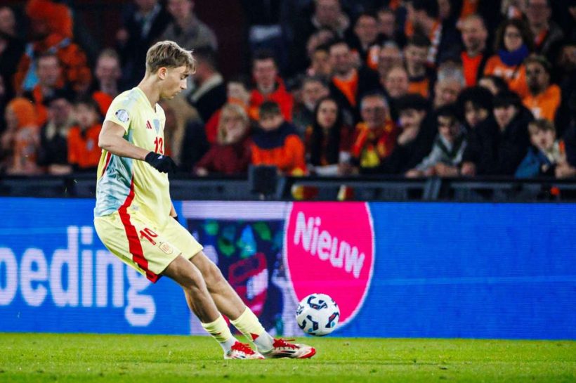 Дин Хуейсен дебютирует в сборной Испании