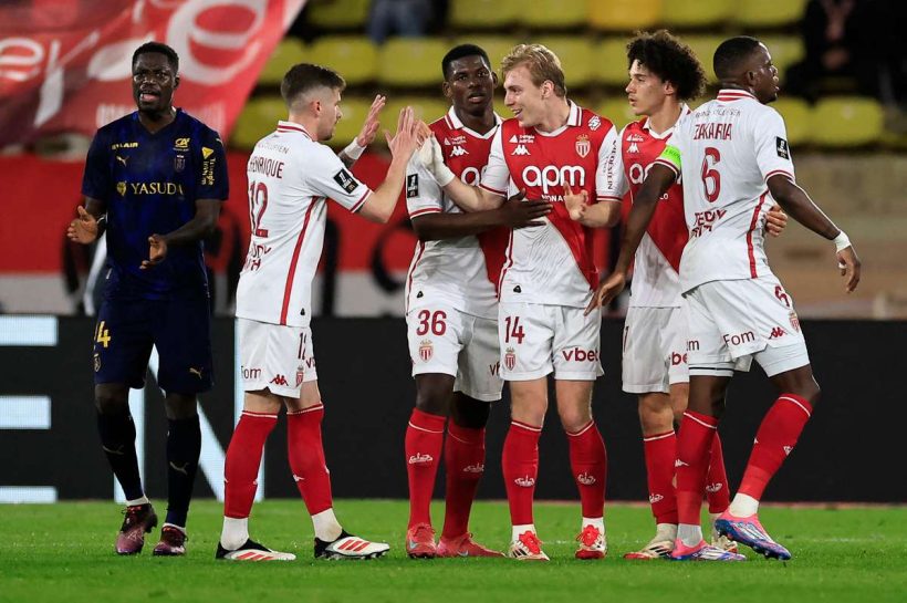 Монако победоносным: Бьет записывает исторический хет-трик хет-трик, Маджицки с чистым аккаунтом