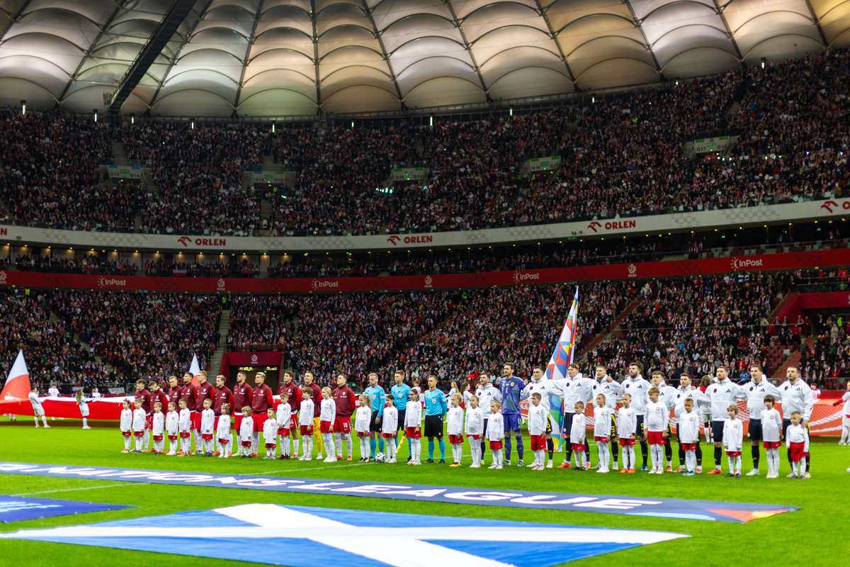 Футбольная команда в 46 -й раз в PGE Narodowy. Второе столкновение с Литве, 30 голов Левандовски