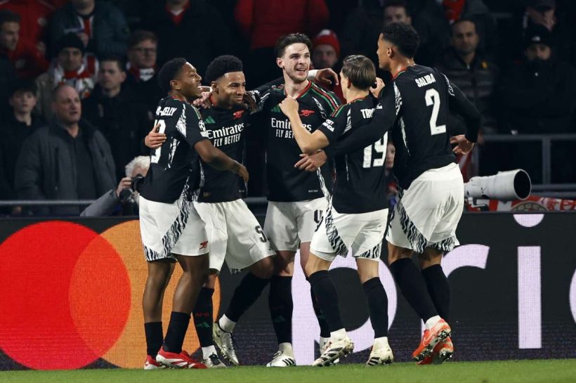 Арсенал разрушил PSV в Нидерландах, побив рекорд цели. Ничья в Дортмунде