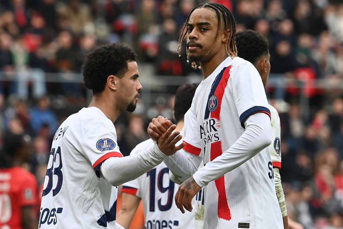 Шестой вряд ли Париж Сен-Жермен, Дембеле, увеличивает преимущество в таблице стрелков