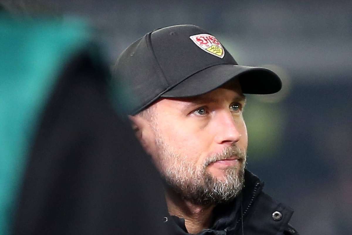 Хунс остается в Штутгарте. Расширение контракта отвлекало предположения о его отъезде