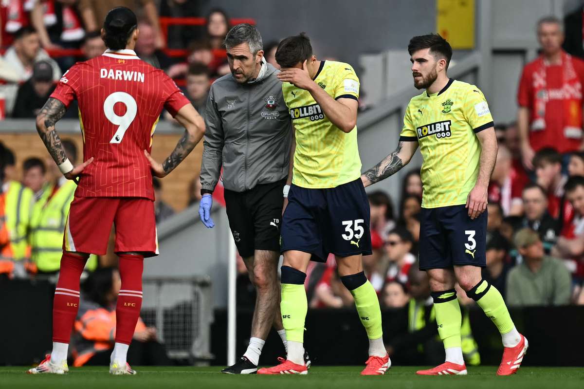 Беднарек не будет играть в последнем матче Саутгемптона перед группой сборной Польской сборной