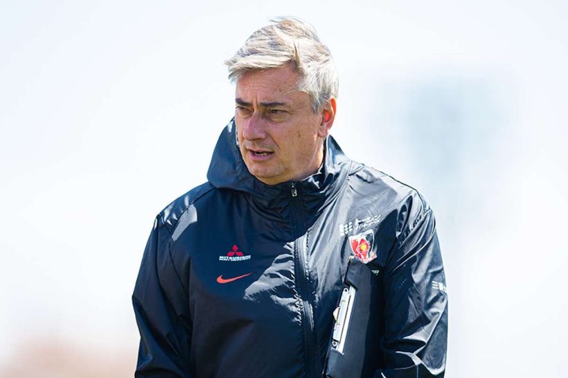 Хороший момент, когда Maciej Skorża в Японии, Urawa Red Diamons поднимаются по столу лиги J1