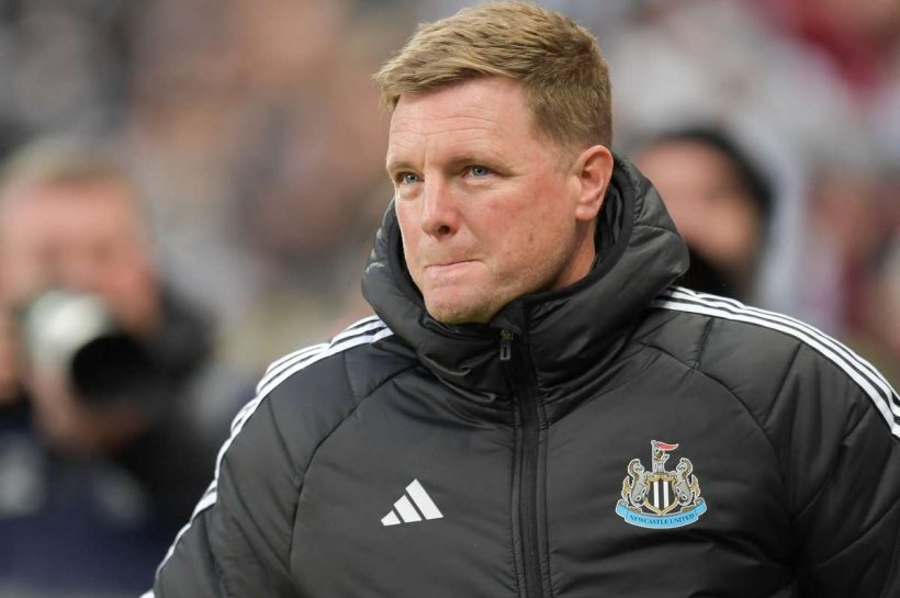 Тренер из Ньюкасла Эдди Хоу отправился в больницу. "Он чувствовал себя плохо в течение нескольких дней"