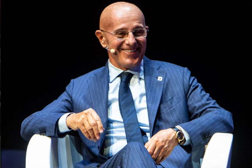 Арриго Сакчи советует Реал Мадрид дважды подумать, прежде чем выпустить Анчелотти