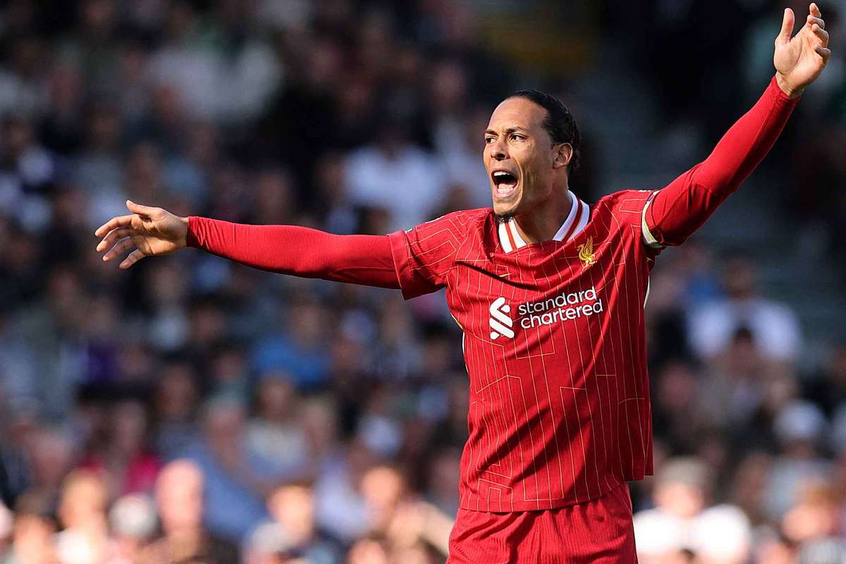 Британские СМИ: Ван Дейк решает остаться в Ливерпуле и продлить контракт к 2027 году