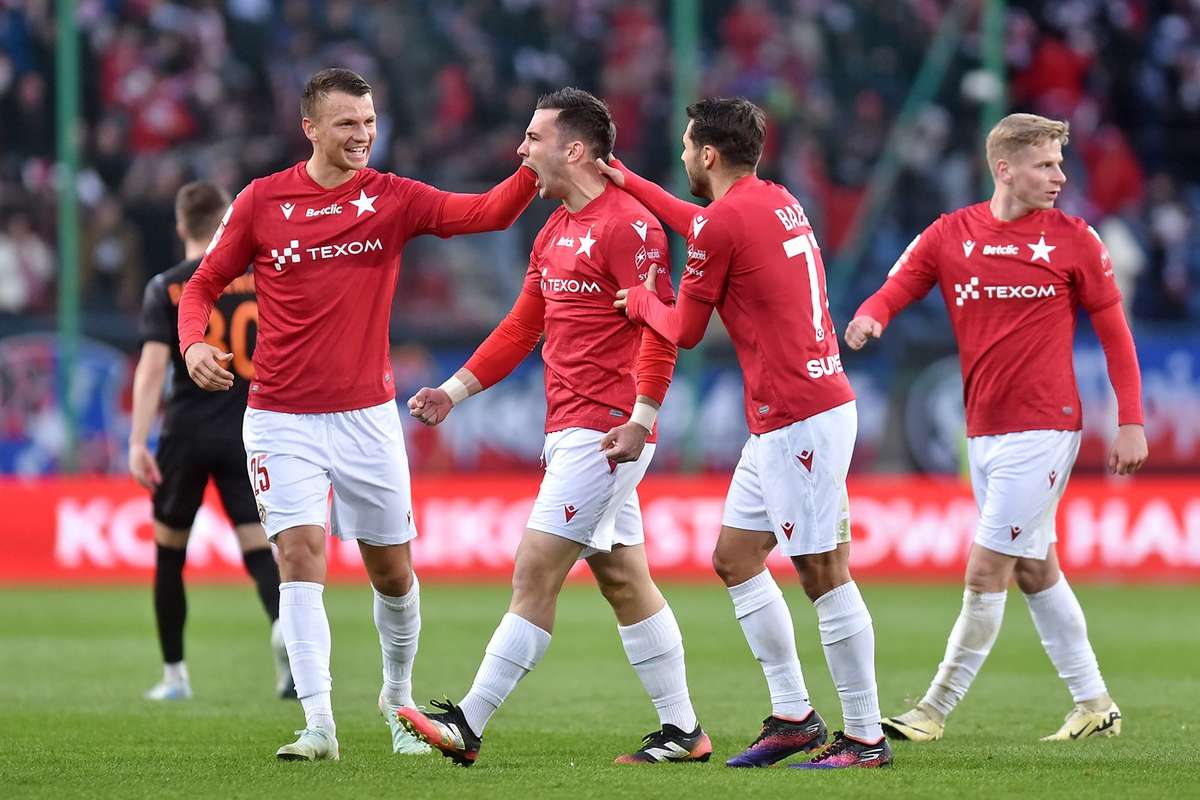 Красивая цель Бени и отличный вход в Родадо. Висла выигрывает третий матч лиги подряд