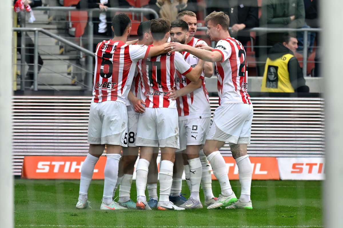 Cracovia ожидает другой стали после смены тренера