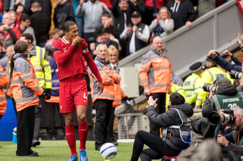 Каррагер о продлении контракта на Ван Дейка: я думаю, что на следующей неделе может появиться новая информация