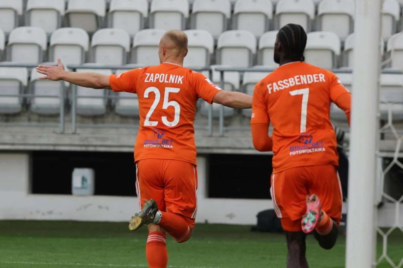 Бегун -юг 1 -й лиги сыграет в Ницете с ускоренной Полонией, Арка будет сражаться с храбростью