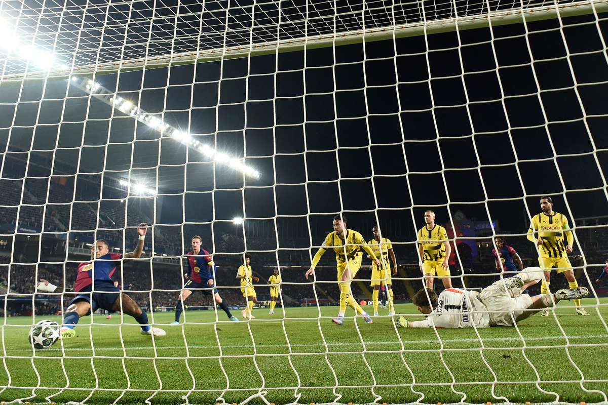 Рафинха извинился перед Кубарси после матча. "Я волновался, если я был на сгоре"