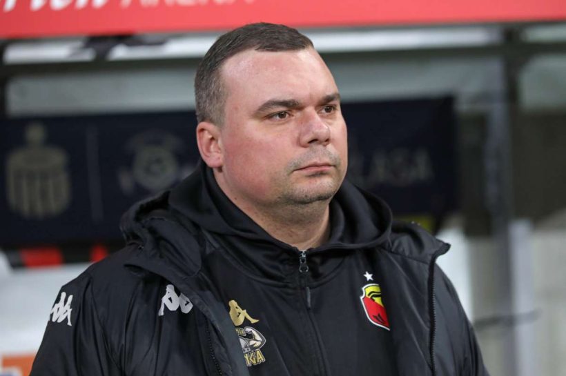 Адриан Симиенц: Футбол не любит такие комментарии, что победа - это формальность