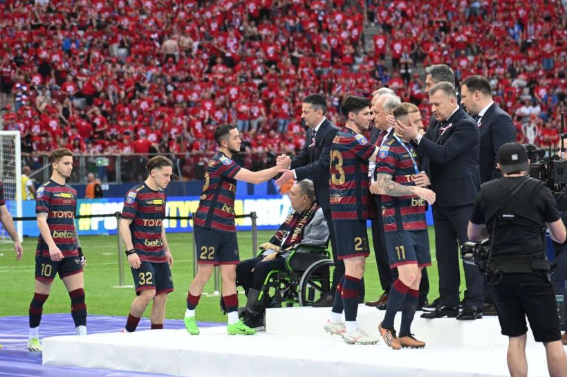 Пятый финал Pogoń chzzecin, пока без успеха. В среду носильщики встретятся со своим соперником