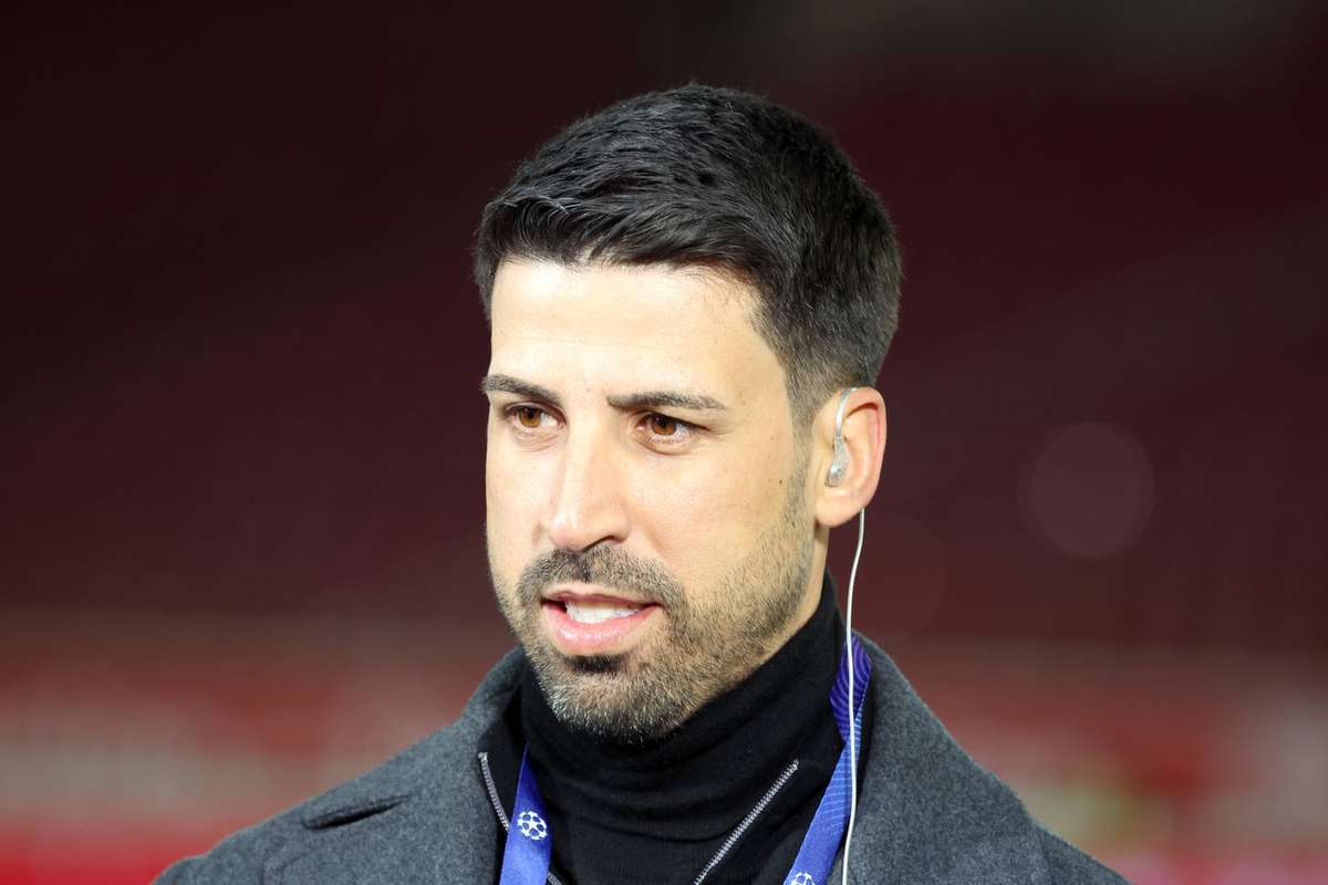 Сам Хедира указал на фаворитов титула Лиги чемпионов. «Барса и PSG - прежде всего»