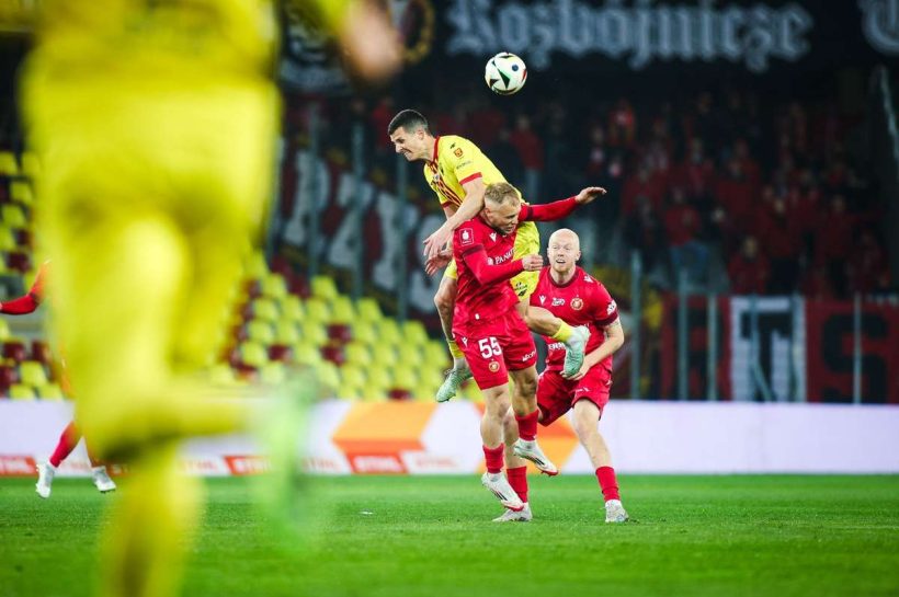 Пятница с Ekstraklasa: Widzewa March прерывается, корона остается в лиге за счет жителей Лодзи