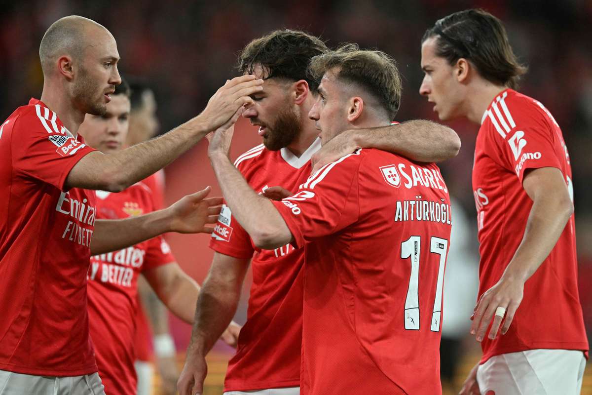 Португальские клубы записали рекордные доходы. Миллиард евро пришли к ним