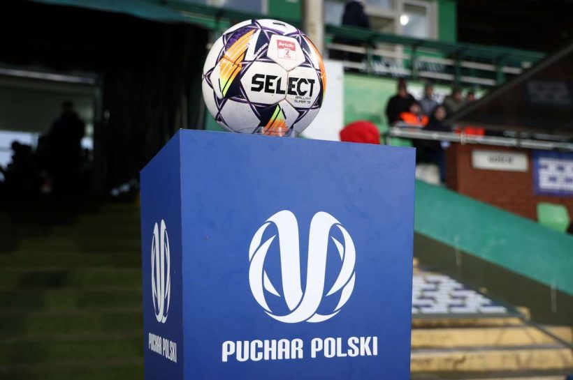 Поклонники в Щецине стояли в очереди всю ночь на получение последних билетов на финал Кубка польской кубки