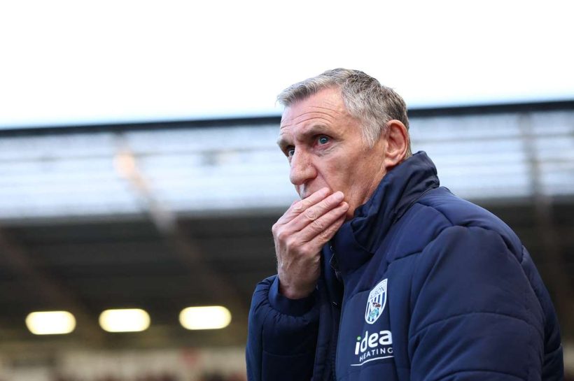 West Brom замедляет менеджера Тони Моубрея после поражения Дерби