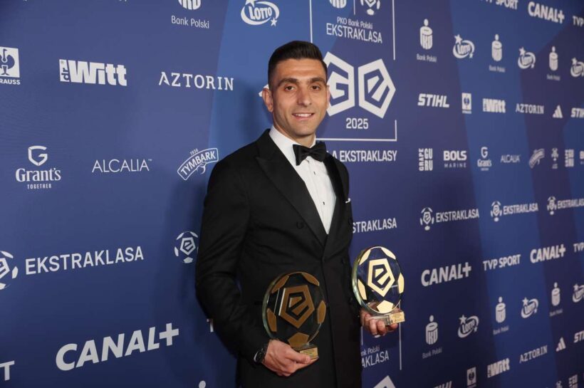 Игрок сезона Koulouris, самый награды за Мастера Леха. Поздравляем Пробирца