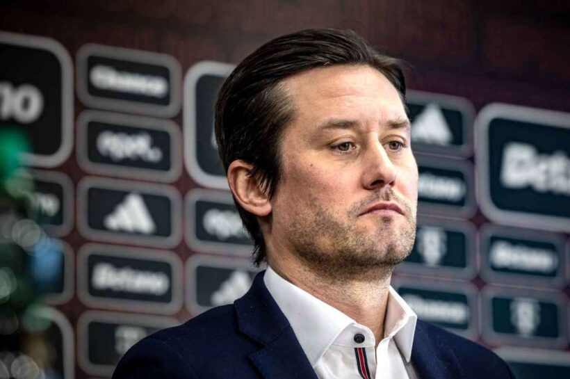 Спортивный директор Sparta Praga Tomas Rosicky был госпитализирован из -за проблем с сердцем