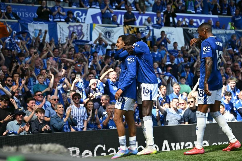 Эвертон из Гудисон Парк попрощался с победой. Уникальная атмосфера в Ливерпуле