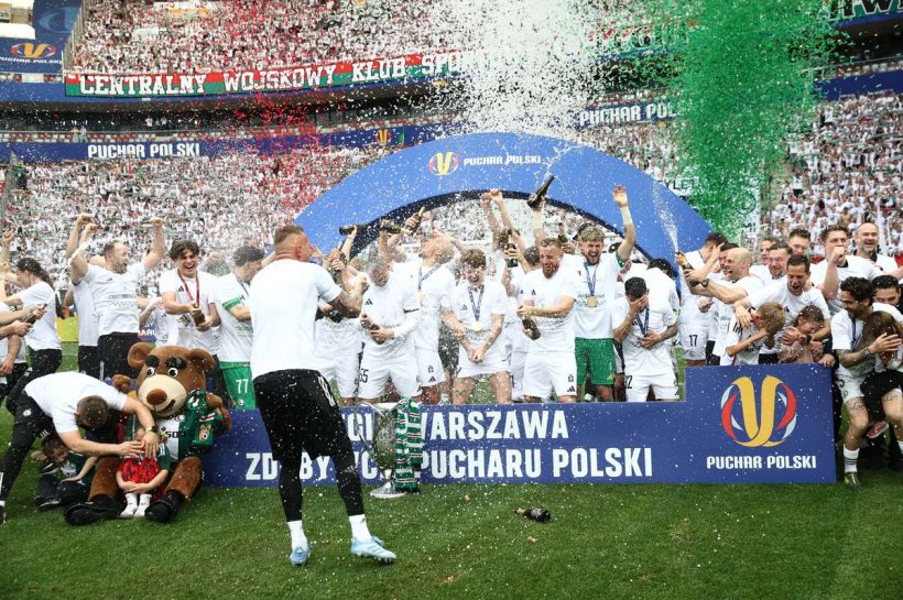 Legia Triumphes в Польском Кубке 21 -й раз, все еще 23 клуба в списке победителей