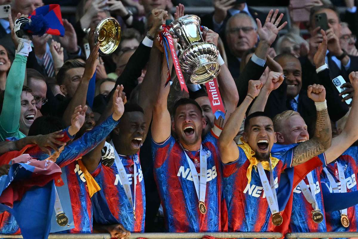 Crystal Palace играет в Манчестер Сити и собирает Кубок Англии. Историческое достижение клуба